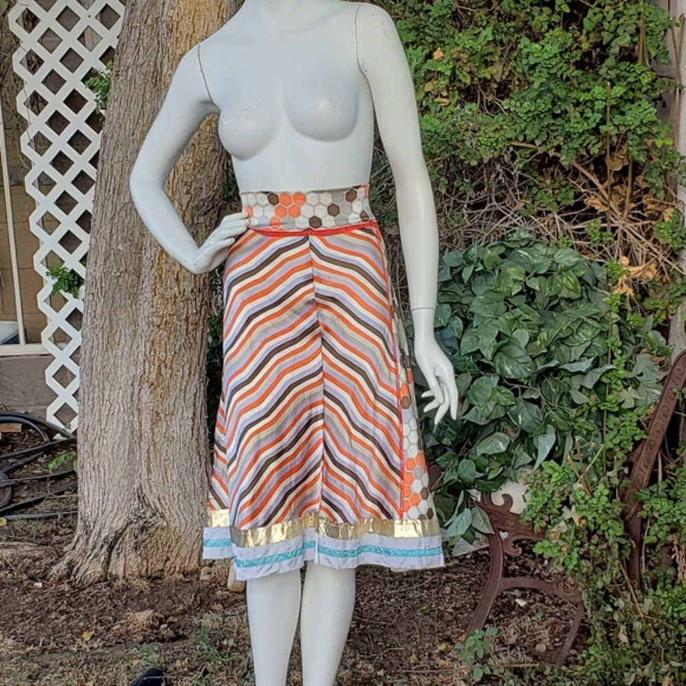 SUPER BEAUTIFUL SKIRT